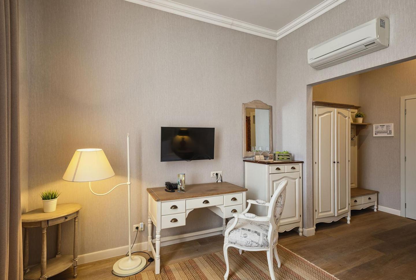Midalidare Hotel & Spa Mogilovo エクステリア 写真