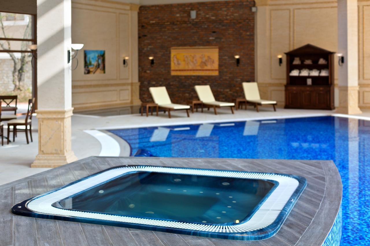 Midalidare Hotel & Spa Mogilovo エクステリア 写真