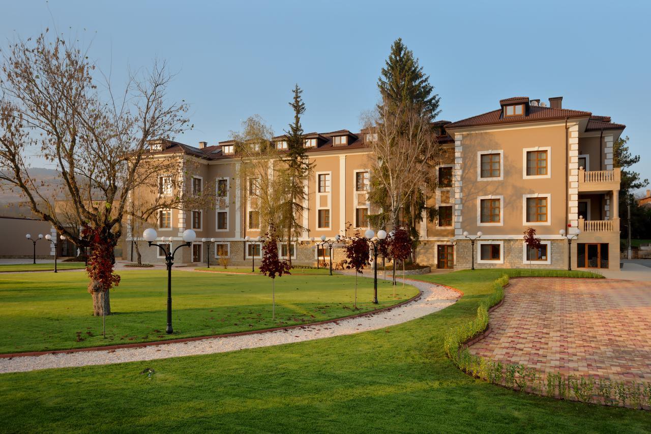 Midalidare Hotel & Spa Mogilovo エクステリア 写真