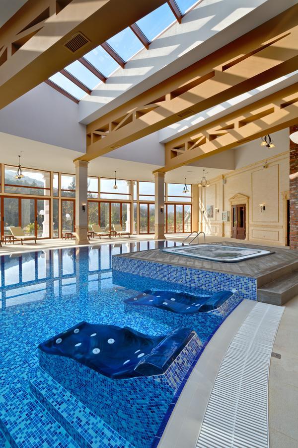 Midalidare Hotel & Spa Mogilovo エクステリア 写真