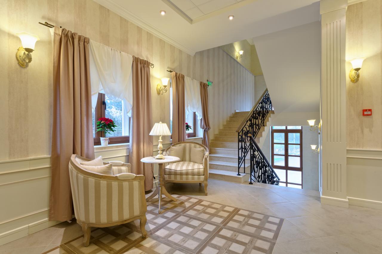 Midalidare Hotel & Spa Mogilovo エクステリア 写真